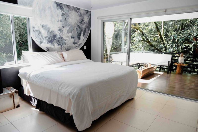 Luna Master Suite